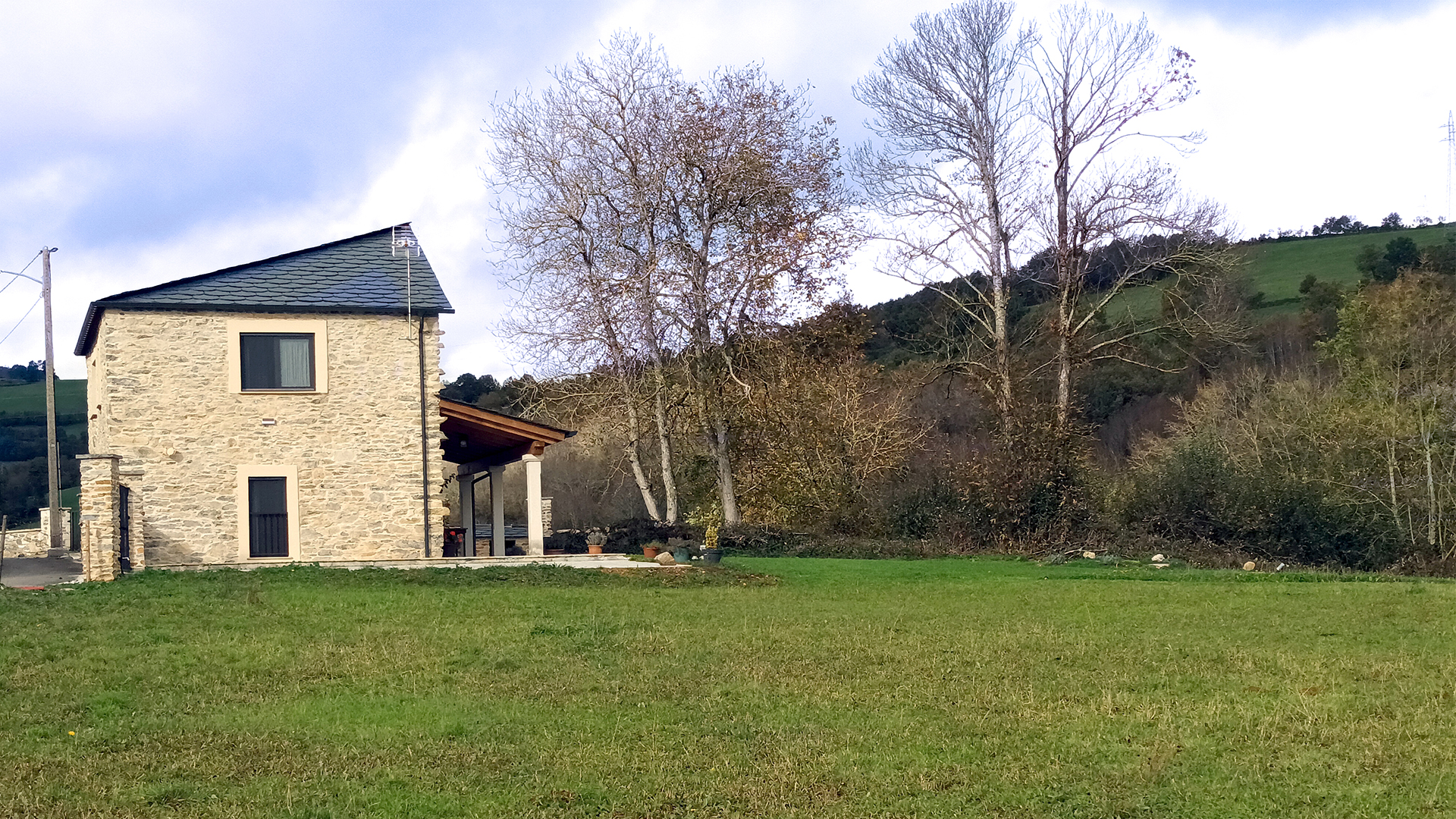 Exterior de la Casa Rural Os prados da Albela